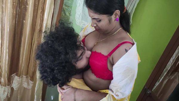 Vaishnavy Shirt Open And Red Bra Show Romance With Sharun Raj, Mallu Couple Dress Open Romance, Hot Boobs Kissing Romance With Hot Kiss - desi-porntube.com on pornogates.com