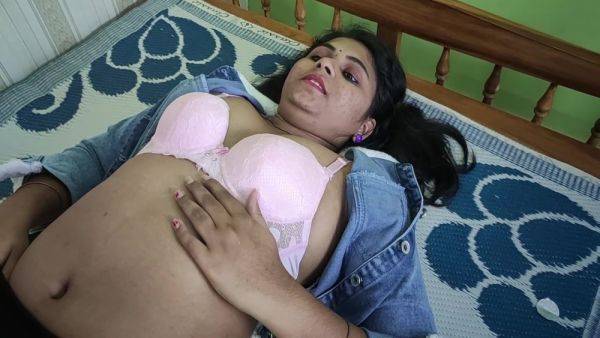 Skirt And Shirt Romance By Vaishnavy And Sharun Raj, Shirt Open And Bra Show With Boobs Press Fuck, Mallu Couple Hot Fuck Love With Valentine S Day - desi-porntube.com on pornogates.com