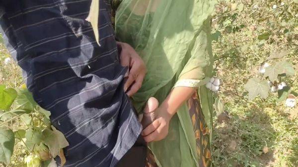 Devar Bhabhi In Bhabhi Dever Ka Mota Lund Chudai, Bhabhi Ne Devar Ka Lund Nikalne Me Help Ki Outdoor Jungal Chudai Hd - desi-porntube.com on pornogates.com