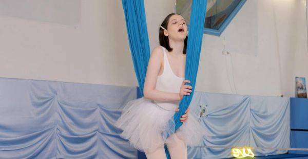 Adorable young ballerina plays by herself in seductive solo kinks - xbabe.com on pornogates.com