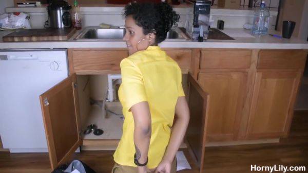 Hindi Sex - Indian Fucking Plumber Fixing All Holes With Big Screw Driver - desi-porntube.com on pornogates.com