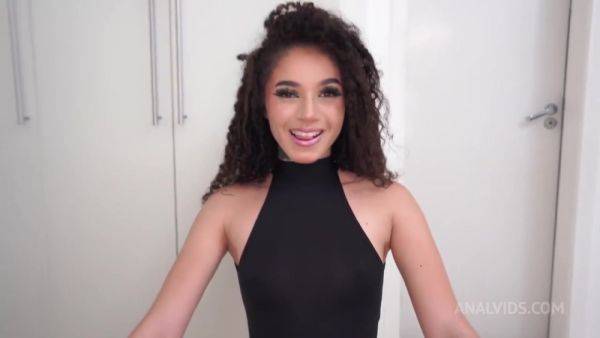 20 Years Old Perfect Body Brazilian Beauty - Bruna Santos - videomanysex.com on pornogates.com