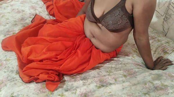 Big Naturals In Indian Desi Bhabhi Dammi Eenjoing Her Self 22 - desi-porntube.com on pornogates.com