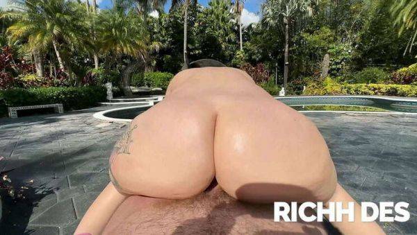 Randy Tourist Richh Des Gets Naughty Outdoor Erotic Encounter with Brian Omally on Summer Holiday - Pornstar, Blonde, Big Ass - veryfreeporn.com on pornogates.com