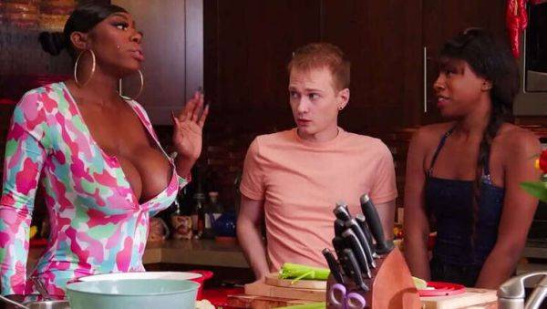 Seducing My Ebony Lover as Stepmom Prepares Meal - MILFED - porntry.com on pornogates.com