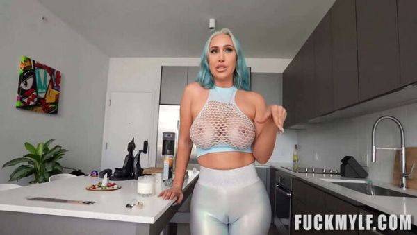 Nina Kayy: Blue-Themed Blowjob & Hardcore - veryfreeporn.com on pornogates.com