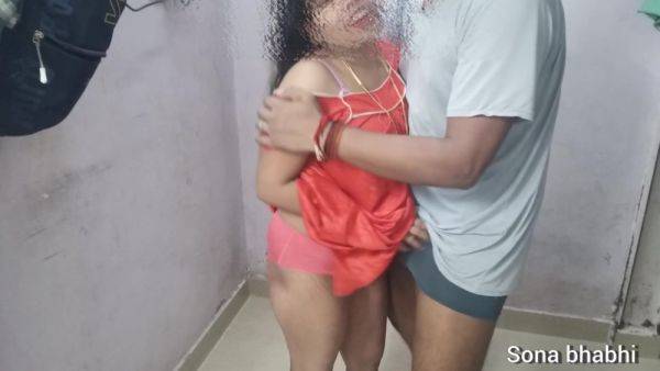 Indian Hardcore Standing Sex Of Indian Desi Newly Married Couples - Real Couple - desi-porntube.com on pornogates.com